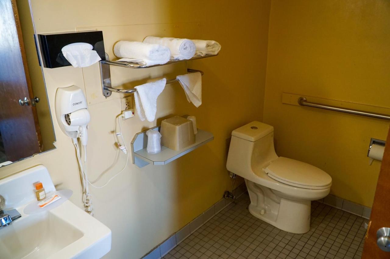 Southern Inn And Suites Spartanburg Kültér fotó